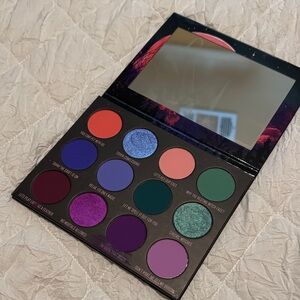 Give Me Glow Cosmetics Bad Witch Club Palette